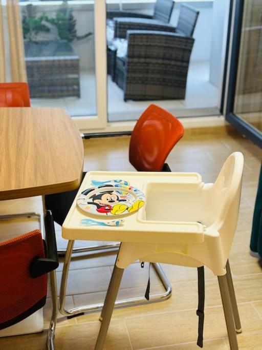 Peter Pan Lodge - 15Min Walk To Disney Chessy  Εξωτερικό φωτογραφία