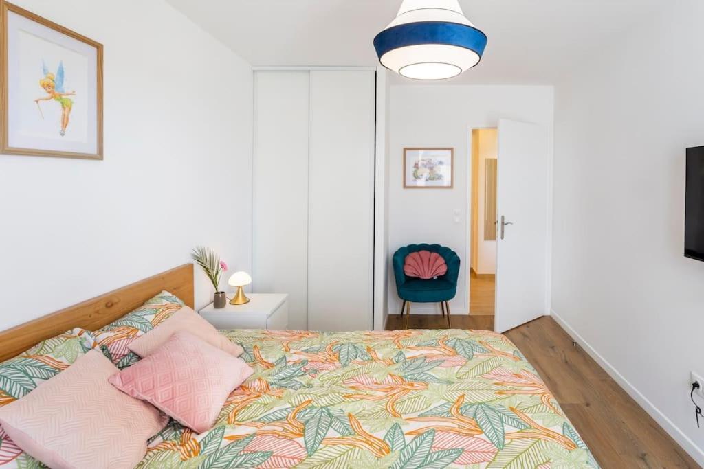 Peter Pan Lodge - 15Min Walk To Disney Chessy  Εξωτερικό φωτογραφία